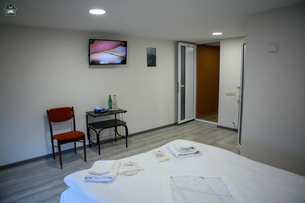 Guest House In Gyumri ภายนอก รูปภาพ