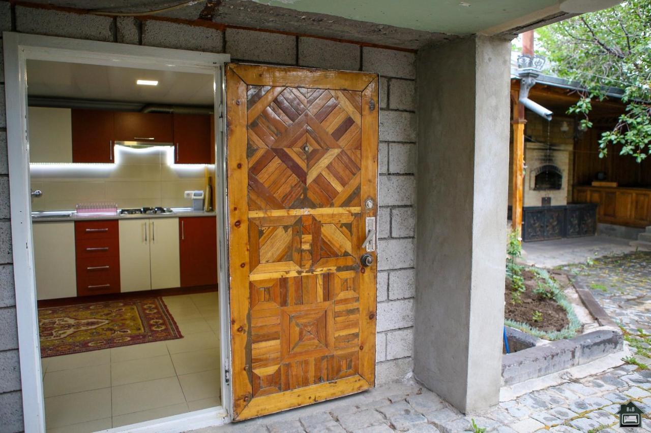 Guest House In Gyumri ภายนอก รูปภาพ